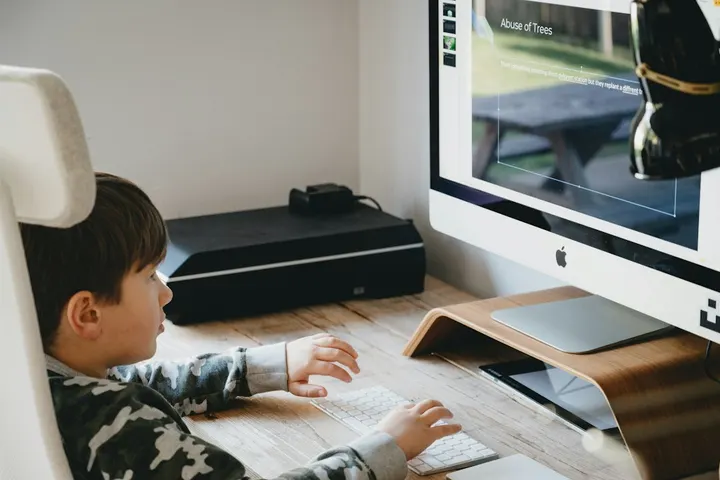 Contenuti Generati dagli Utenti nei Giochi Online: Una Guida per Genitori