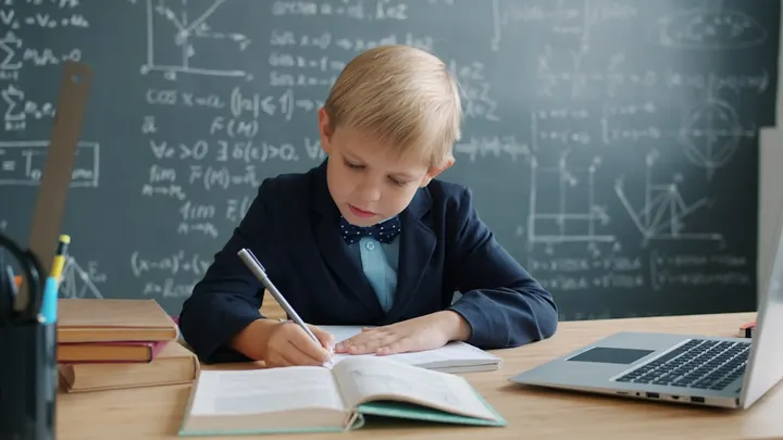 Homework Chaos: 3 Strategies to Teach Your Child Organisation (and Save Your Evenings)